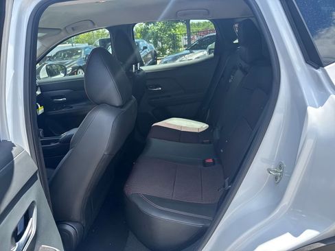 Used 2025 Nissan Kicks SR FWD image 26