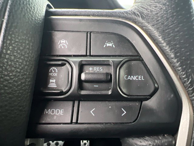 Used 2025 Toyota Tacoma TRD Sport AWD/4WD image 29