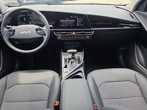 New 2026 Kia Niro EX FWD image 12