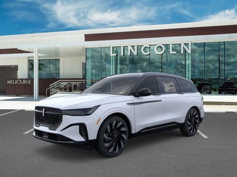 New 2026 Lincoln Nautilus Reserve w/ Jet Appearance Package image 1