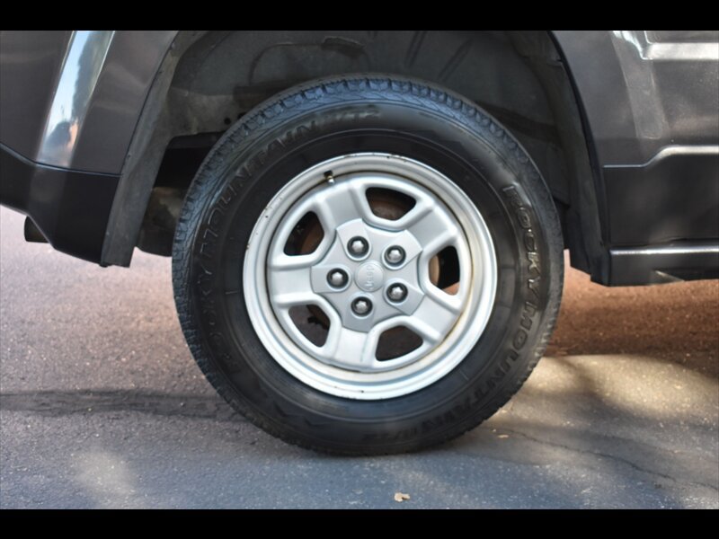 Used 2015 Jeep Patriot Sport FWD image 34