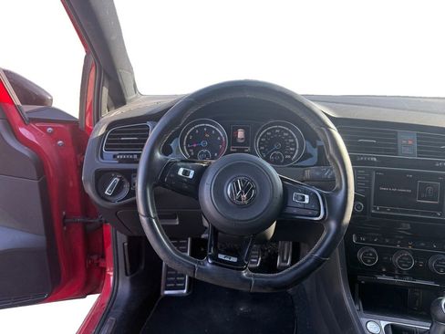 Used 2016 Volkswagen Golf R 4-Door image 12