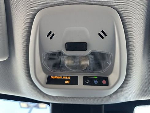 Used 2024 Chevrolet Trax LT image 18