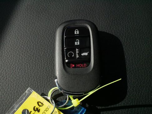 Certified 2026 Honda Pilot Touring image 34