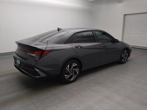 Used 2025 Hyundai Elantra Sport image 10