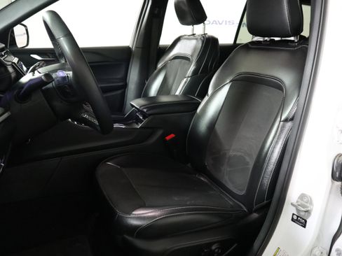 Used 2023 Jeep Grand Cherokee L Laredo image 23