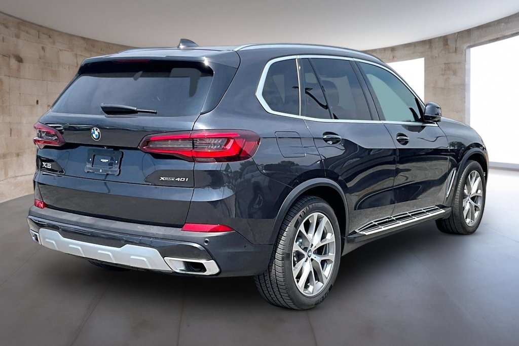 Used 2023 BMW X5 xDrive40i AWD/4WD image 2