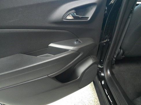 Certified 2024 Chevrolet Trax LS w/ Driver Confidence Package image 10