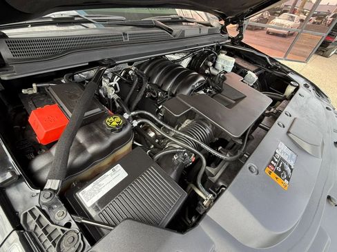 Used 2018 Cadillac Escalade Luxury AWD/4WD image 24