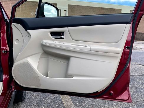 Used 2013 Subaru Crosstrek 2.0i Premium image 22