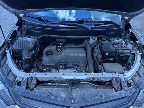 Used 2018 Chevrolet Equinox LS AWD/4WD image 19