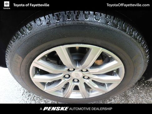 Used 2019 Cadillac XT4 Premium Luxury w/ Driver Awareness Package FWD image 7