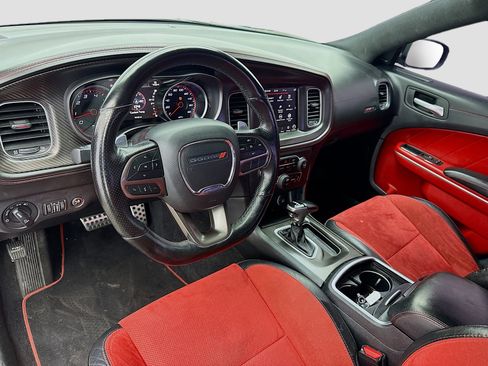 Used 2020 Dodge Charger Scat Pack w/ Dynamics Package RWD image 7