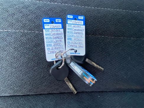 Used 2024 Chevrolet Express 2500 RWD 2500 135 w/ Driver Convenience Package image 40