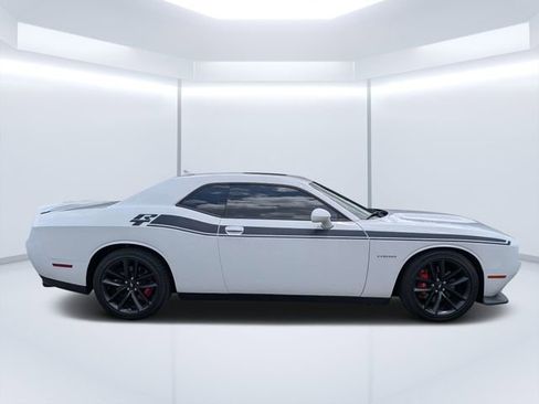 Used 2022 Dodge Challenger R/T w/ Performance Handling Group RWD image 2