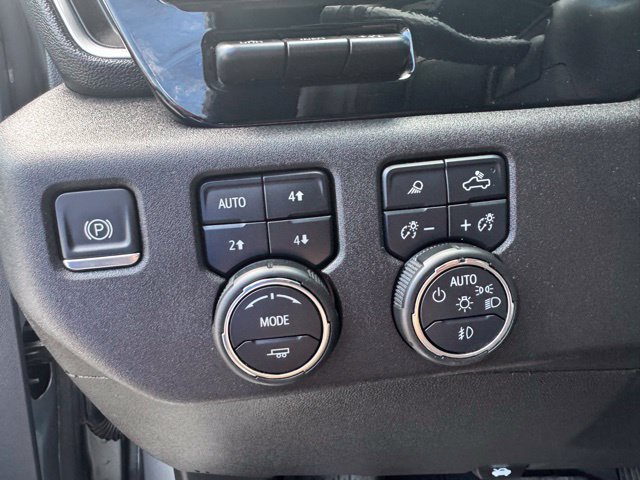 Used 2024 Chevrolet Silverado 3500 High Country w/ High Country Premium Package AWD/4WD image 23