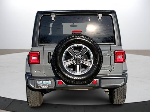 Certified 2018 Jeep Wrangler Unlimited Sahara image 7