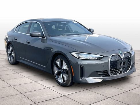 Used 2023 BMW i4 eDrive40 RWD image 3