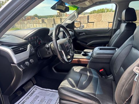Used 2020 GMC Yukon SLT AWD/4WD image 9