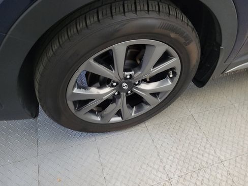 Used 2018 Hyundai Santa Fe Sport FWD image 31