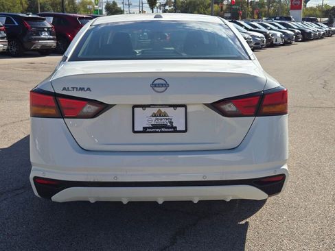 New 2025 Nissan Altima 2.5 S image 11