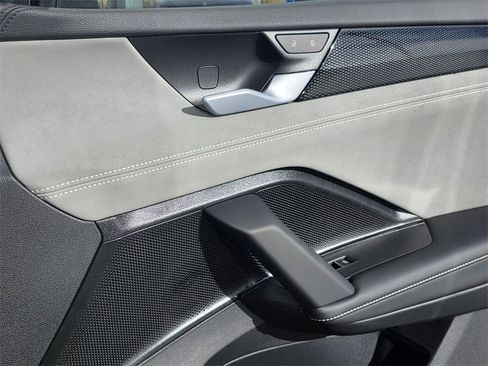 New 2026 Volkswagen Tiguan SE R-Line image 21