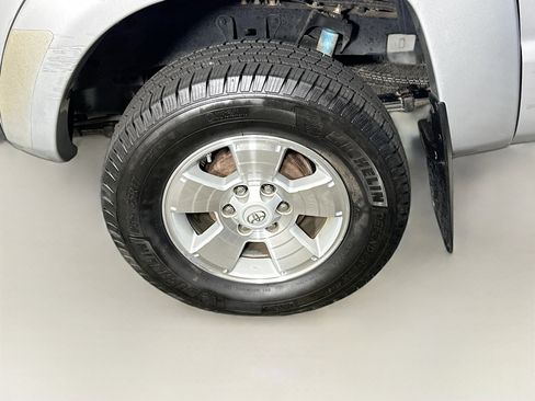 Used 2013 Toyota Tacoma PreRunner w/ TRD Sport Pkg image 11