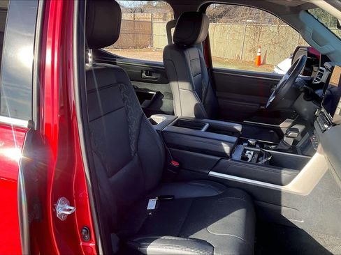 Used 2022 Toyota Tundra Limited image 9