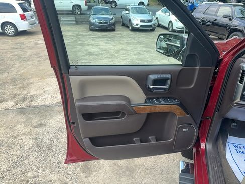 Used 2018 Chevrolet Silverado 1500 LTZ w/ Sport Package image 12