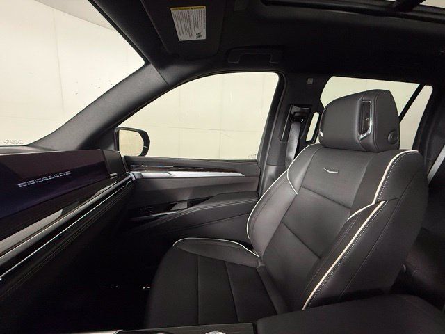 Used 2026 Cadillac Escalade Luxury w/ Touring Package AWD/4WD image 18