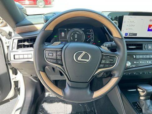 Certified 2024 Lexus ES 300h w/ Technology Package FWD image 13