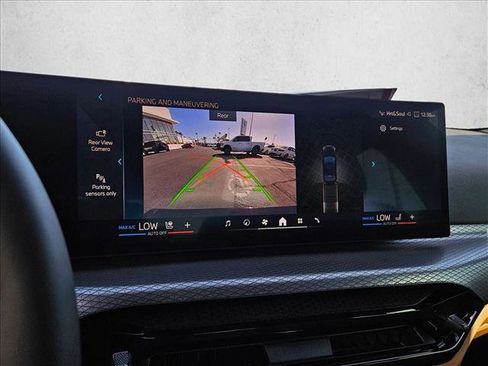 Used 2025 BMW 330i Sedan w/ Premium Package image 13