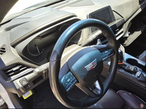 Used 2023 Cadillac CT4 Sport RWD image 10