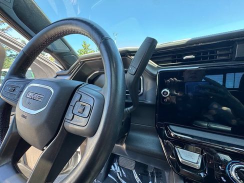 Used 2025 GMC Sierra 2500 AT4X AWD/4WD image 28