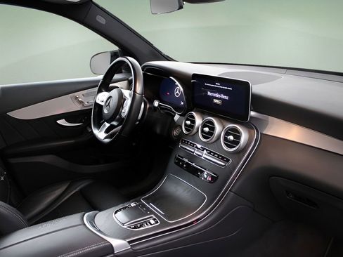 Used 2022 Mercedes-Benz GLC 300 image 26