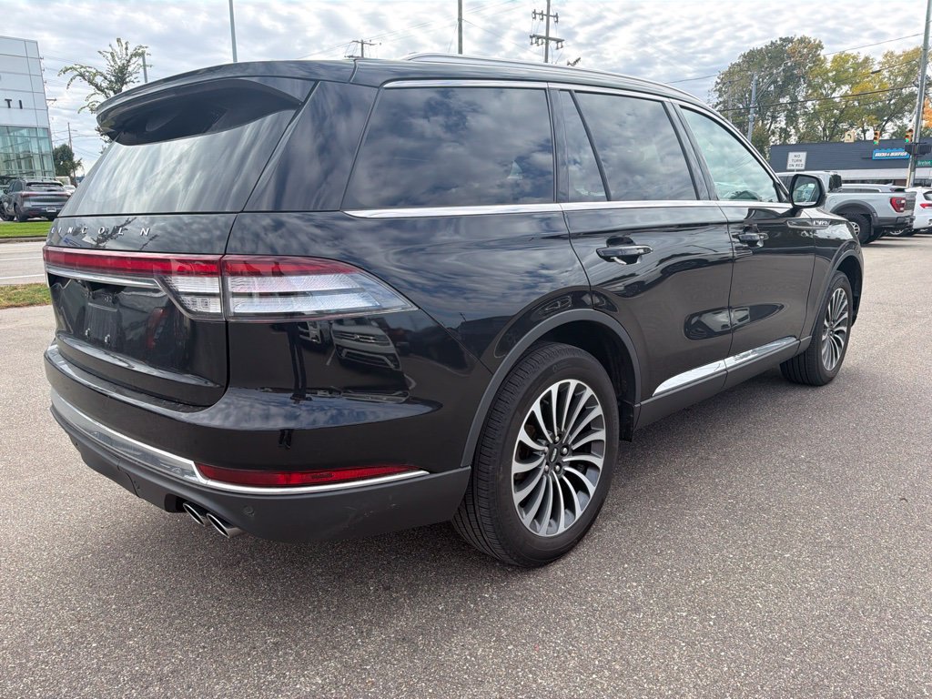 Used 2024 Lincoln Aviator AWD w/ Premium Package image 6