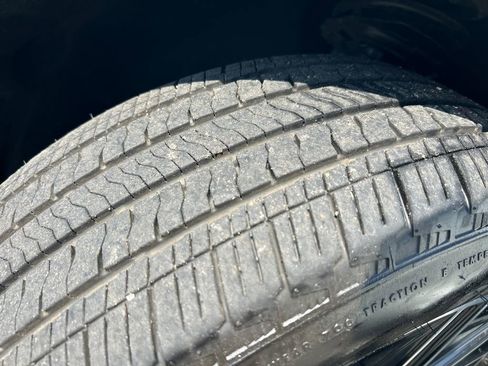 Used 2025 Ford Mustang Mach-E Premium AWD/4WD image 32