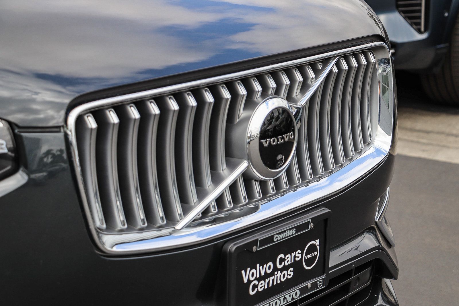 Used 2021 Volvo XC90 T8 Inscription Expression w/ Advanced Package AWD/4WD image 5