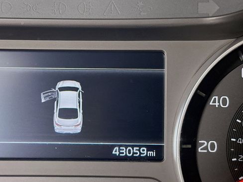 Used 2024 Kia Forte LXS image 17