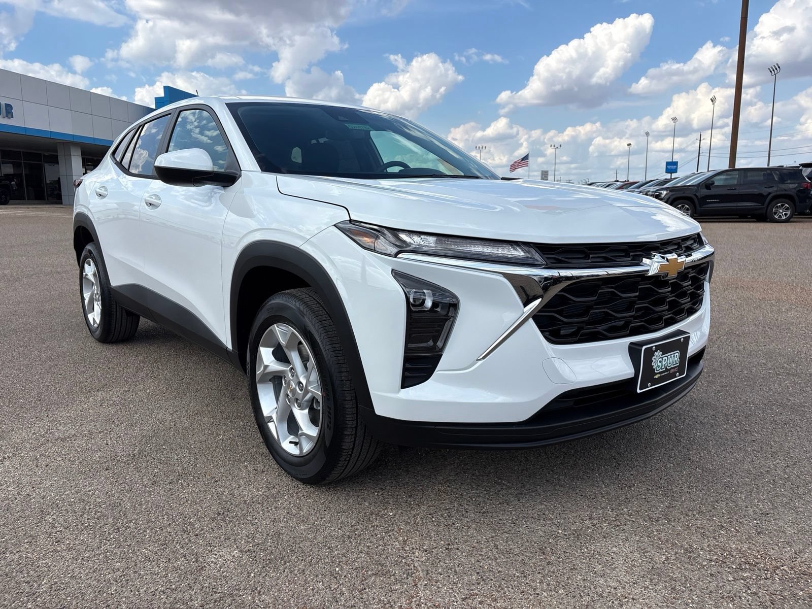 New 2026 Chevrolet Trax LS w/ LS Convenience Package FWD image 8