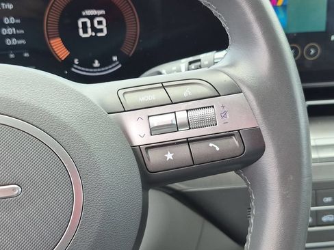 Used 2025 Hyundai Kona SEL FWD image 22