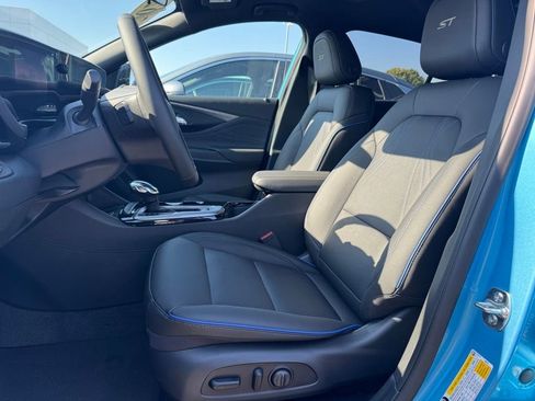 New 2026 Buick Envista Sport Touring w/ Convenience I Package image 7