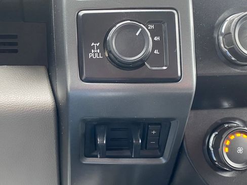 Used 2019 Ford F250 XLT w/ XLT Premium Package image 29