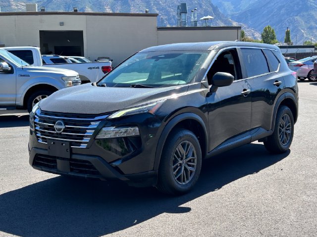 Used 2024 Nissan Rogue S FWD image 7