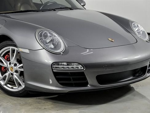 Used 2009 Porsche 911 Carrera RWD image 2