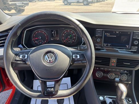 Used 2020 Volkswagen Jetta R-Line w/ R-Line Cold Weather Package FWD image 15