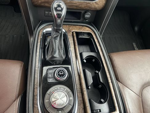 Used 2021 INFINITI QX80 Premium Select w/ All-Season Package AWD/4WD image 28