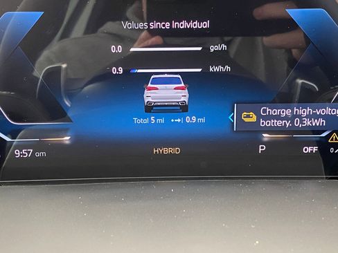 New 2026 BMW X5 xDrive50e w/ M Sport Package image 28