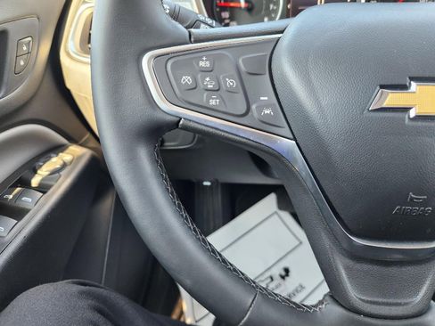 Used 2023 Chevrolet Equinox LT image 11