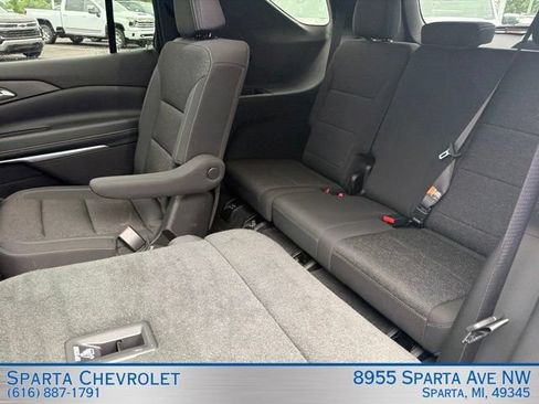 Used 2025 Chevrolet Traverse LT w/ Sun and Wheel Package AWD/4WD image 11